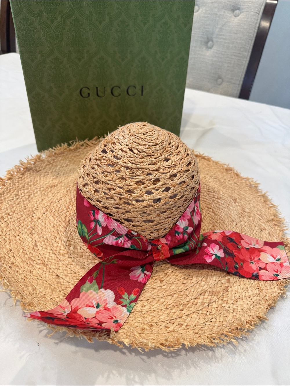 Authentic Gucci Natural Straw Sun Hat with Iconic Floral Scarf Bow